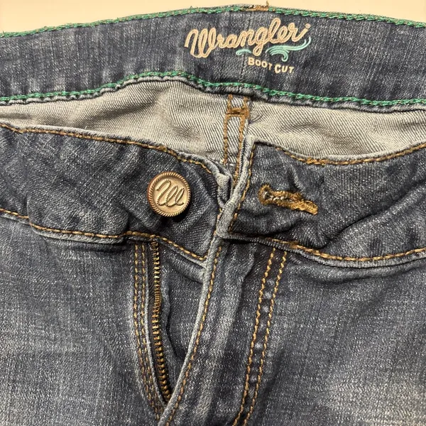 Wrangler Cowgirl Bootcut Women's Jeans Size 32 Blue Denim Thick Stitch FLAWS - Image 4