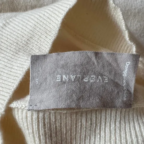 Everlane Cream Cashmere Raglan Mockneck Lightweight Sweater Size Small - Image 3
