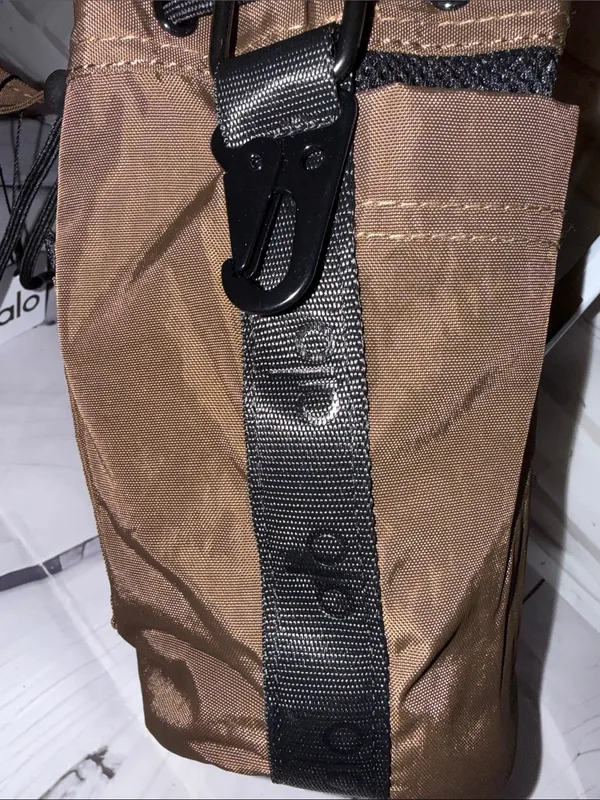 Alo Yoga Crossbody Bucket Bag in Expreso Brown Nylon - Image 9