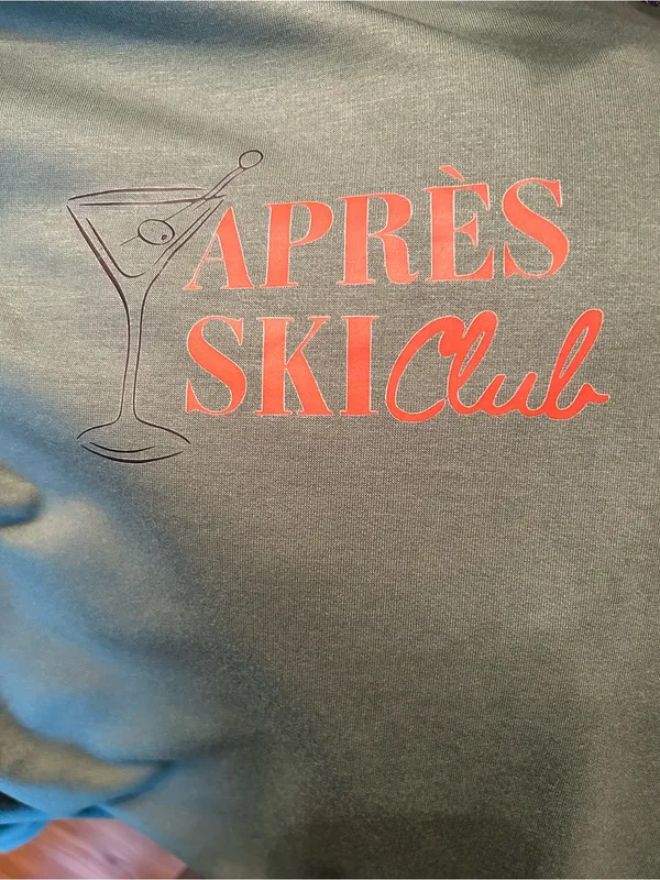 Apres Ski Olive Green Graphic Sweatshirt Size M - Image 2
