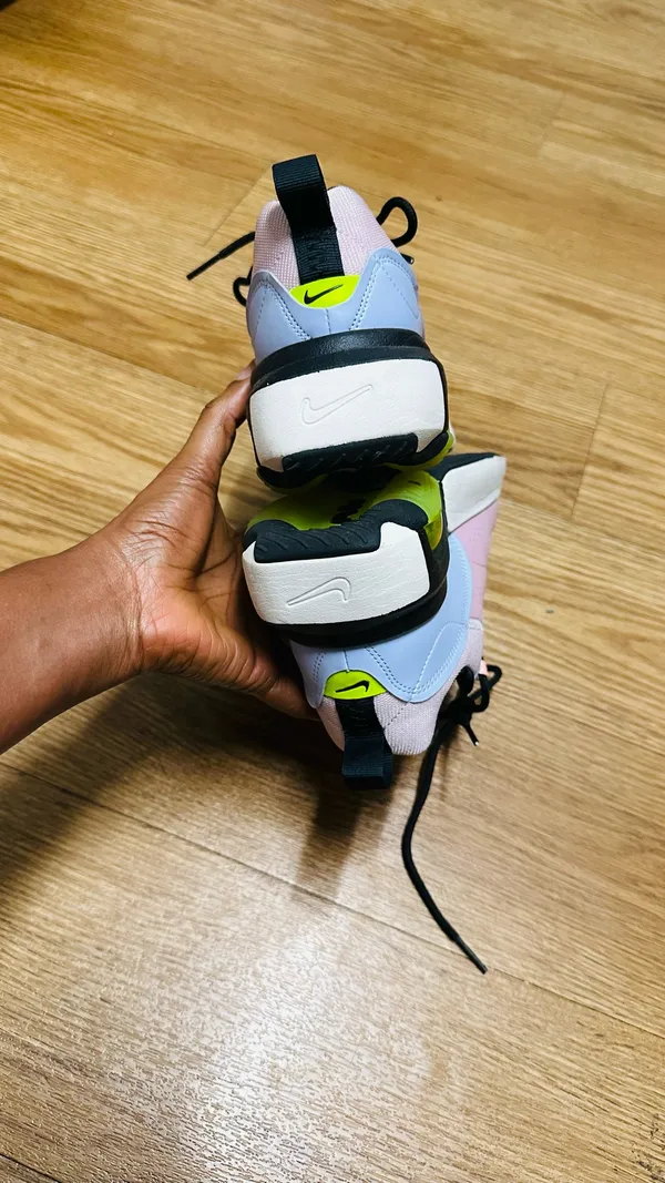 Nike Air Max Verona Sneakers Pink Gray Volt - Image 5