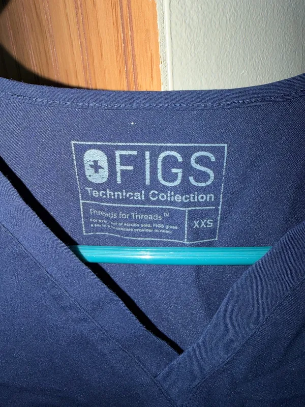 FIGS Scrubs Set - Image 4