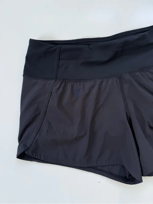 lululemon Run Times Short II Size 6 - Black - Image 3