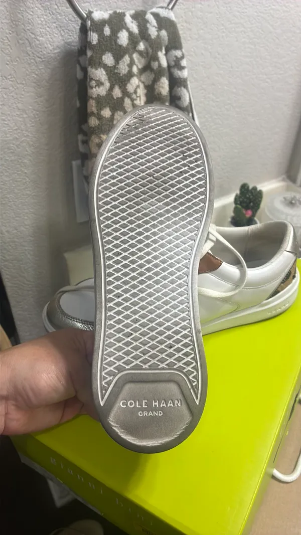 White gold leather Cole Haan sneakers 8B - Image 3