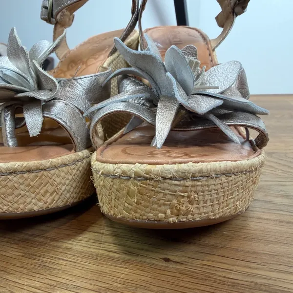 Born Metallic Flower Embellished Wedge Sandals Women's 6 Open Toe 4" Heel - Image 4