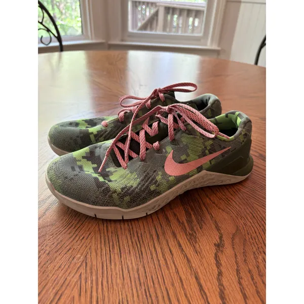 Nike Metcon 3‎ Womens Training Shoes Green Digital Camo Pink Size 8.5 - Image 2