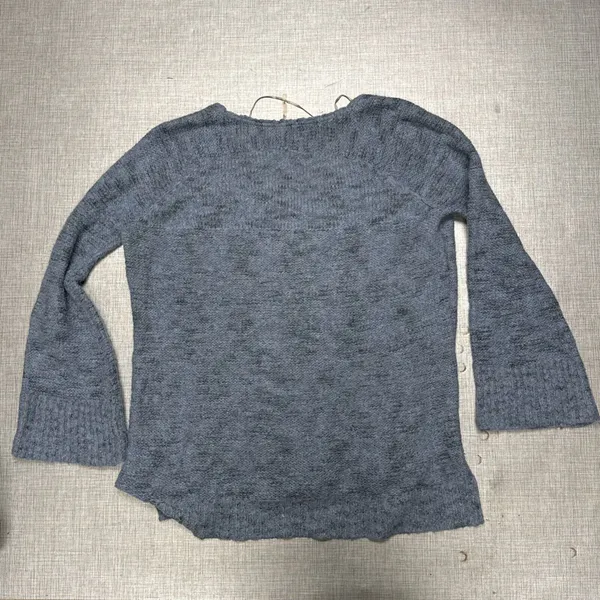 FREE PEOPLE S ALPACA BLEND KNIT OVERSIZED V-NECK BOHO SWEATER‎ GREY Bell Sleeve - Image 8