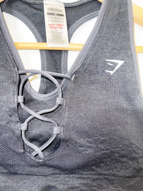 Gymshark adapt black/onyx gray camo lace up front seamless racerback sports bra - Image 3