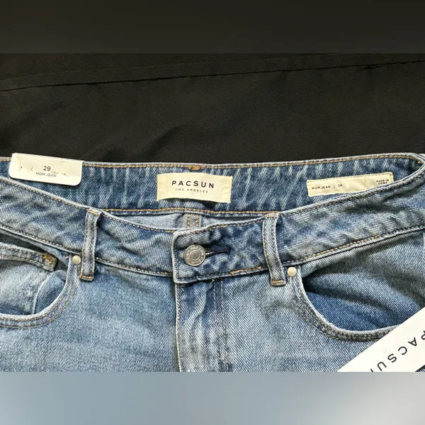 PacSun Black Rose Embroidered Distressed Women's Mom Denim Jeans SZ 29 Brand New - Image 8
