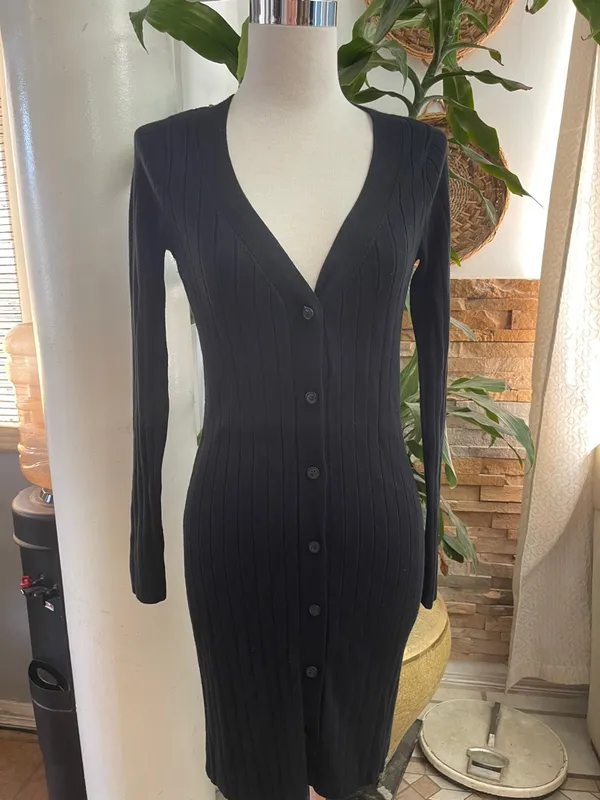 Abercrombie & Fitch Black Long-Sleeve Button Rib Dress - Image 4