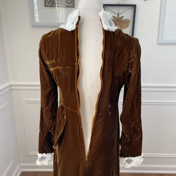 Vintage 70s Brown Velvet Maxi Dress Lace Collar Cuff XS - Image 8