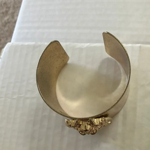 FINAL MARKDOWN Bold cuff bracelet - Image 2