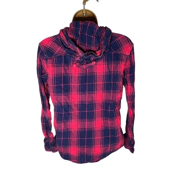 Aritzia TNA Hooded Plaid Boyfriend Fit Button Down Long Sleeve Red Navy XS - Image 2