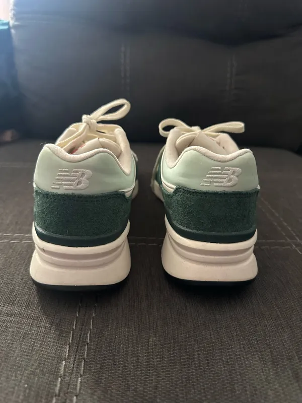 New Balance Women’s 997H - Image 2