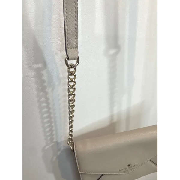 Kate‎ Spade New York Envelope Crossbody Bag Beige Saffiano Leather Gold Chain - Image 13