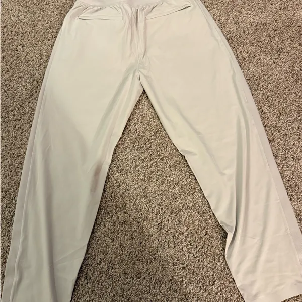 Athleta Women's Light Beige Cropped Pants - Image 2