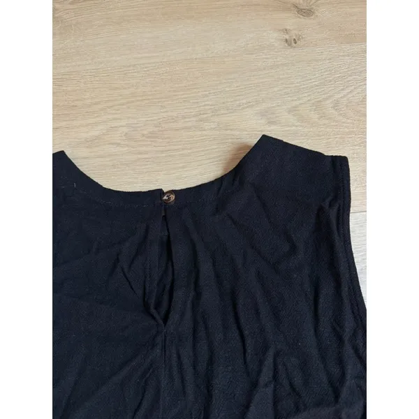 EUC Petal and Pup Marnie Tank 100% linen black crop coastal lightweight size XL - Image 7