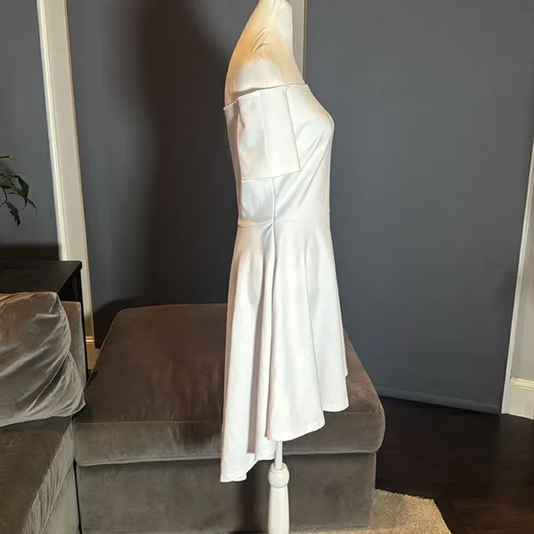 Sarin Matthew’s Women’s White Off The Shoulder High Low Dress Size M - Image 4