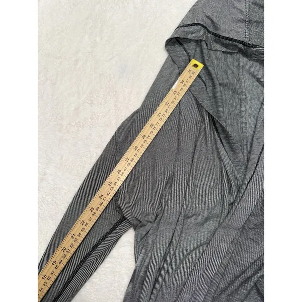 Lululemon Women's Iconic Wrap Sweater Gray Pullover Size 6 - Image 7