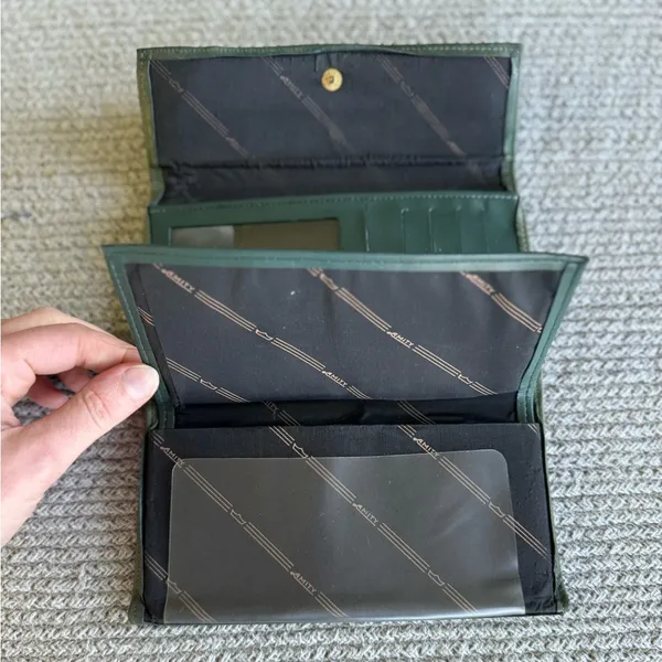 Vintage Amity Olive Green Leather Wallet Clutch Purse - Image 5