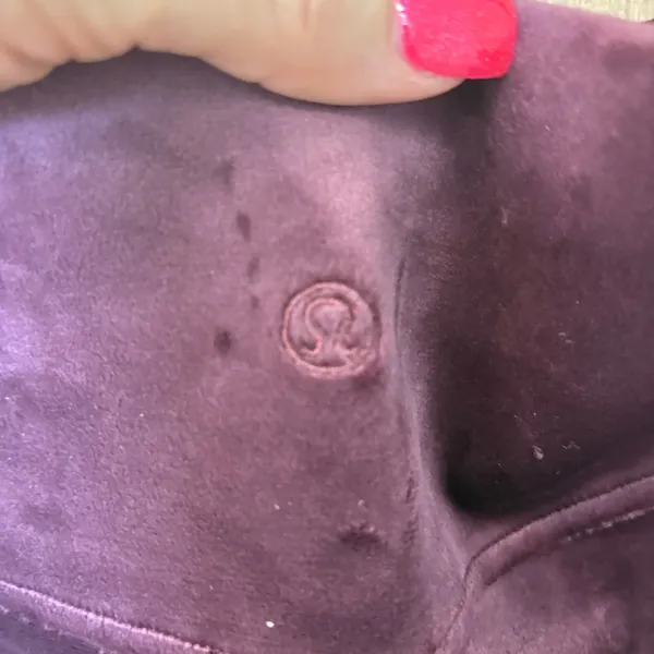 Lululemon Scuba HR Mini Skirt Velvet. NWT sz XL Color Garnet. - Image 4