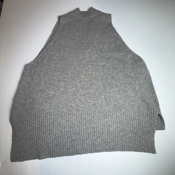 Storets Lyla Oversized Knit Vest Gray Women S/M Made In‎ Korea - Image 5