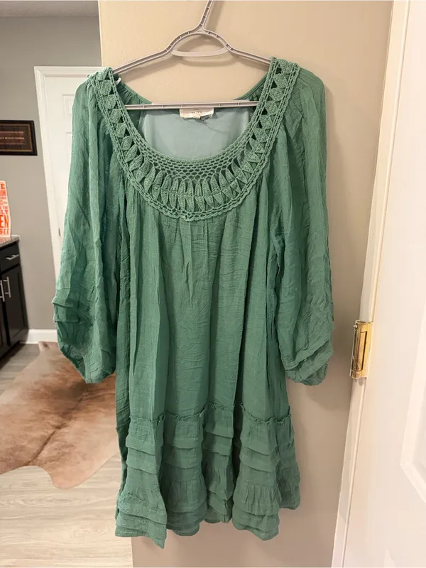 Entro Sage Green Crochet-Neck Boho Dress – Excellent Condition (Size L) - Image 2