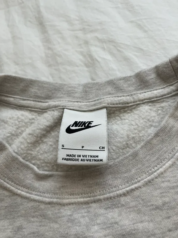 Nike Gray Sweatshirt - Image 2
