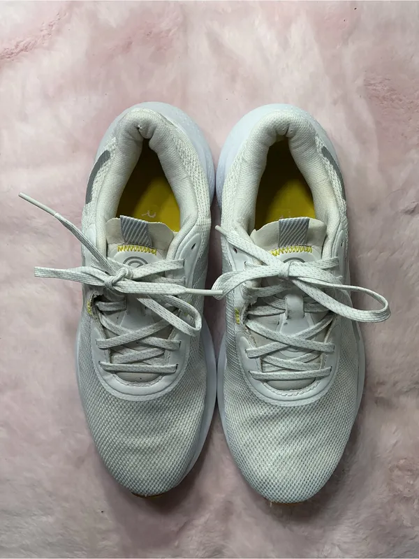 Cole Haan zero grand White Athletic Sneakers with Yellow Accents b104 - Image 2