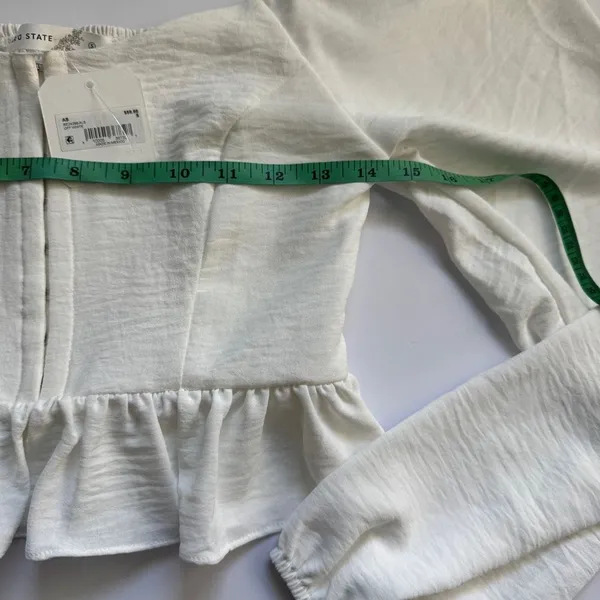 Altar'd State Women's White Off-Shoulder Top Size Small NWT - Image 6