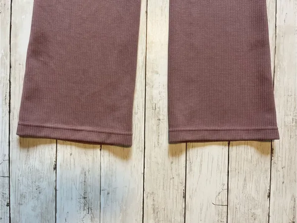 Lululemon Ribbed Softstreme Flared Pant *Regular - Twilight Rose Size 4 - Image 3