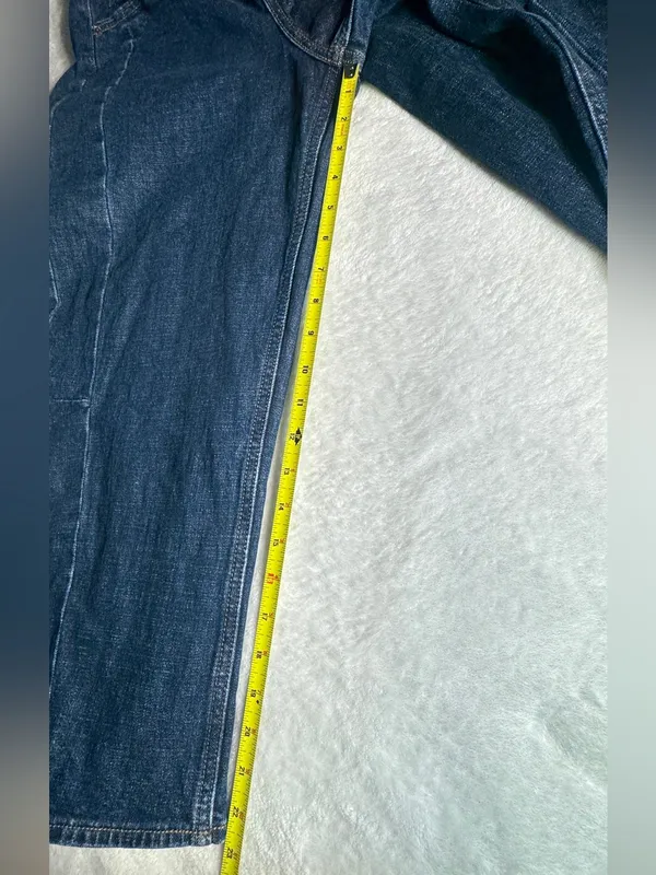 Old Navy High-Waisted Extra-Wide-Leg Barrel Jeans size 8 - Image 2