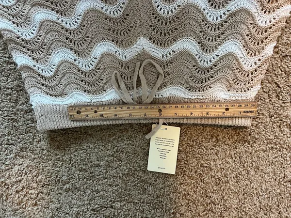 Tan and White Cupshe Knit Shorts - Image 6