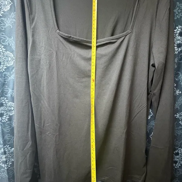 Source Unknown Women’s Charcoal Gray Square Neck Long Sleeve Top Size Large Soft Stretchy 2xL - Image 3