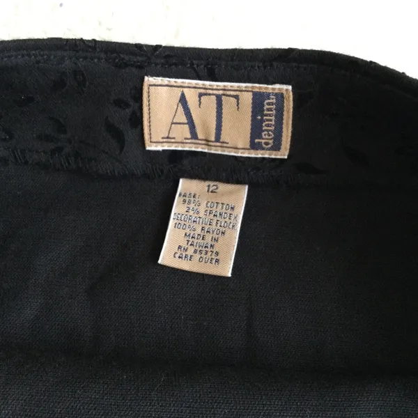 Vintage AT Denim Velvet Design Black Stretch Skirt - Sz 12 - Image 10