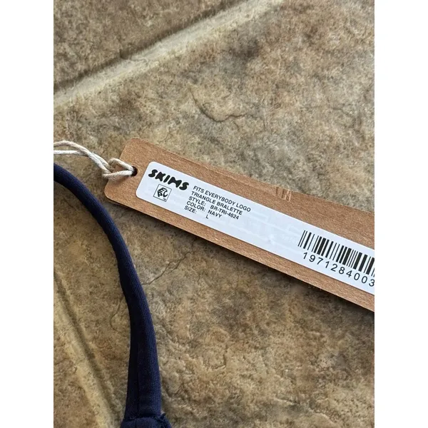 Skims Fits Everybody Logo Triangle Bralette Navy Size Large - Image 7