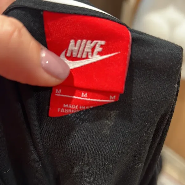 Nike black short sleeve T-shirt medium - Image 6