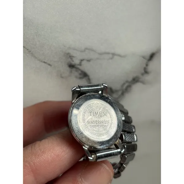 Vintage Timex Womens‎ Mechanical Wind Up Watch Silver Tone Expansion Band 22mm - Image 2