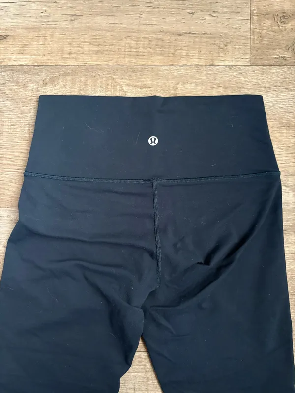 Lululemon Wunder Train High-Rise Crop 21” in Navy Sz 6 - Image 3