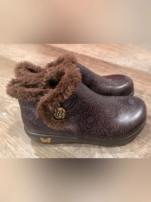 Alegreia Meri Brown Tooled Leather Ankle Boots Faux Fur Lined - Image 3