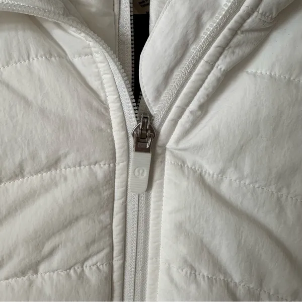 Lululemon Another Mile Puffer Hooded Jacket White Size 4 NWT - Image 7