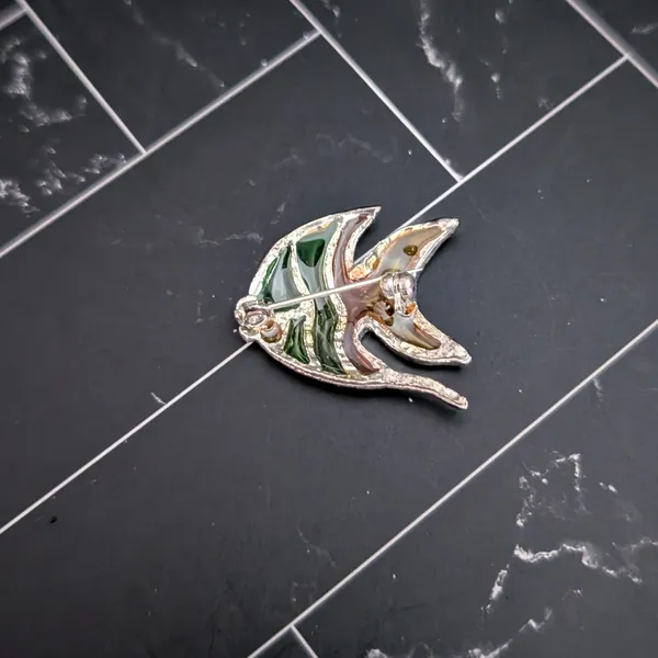 Vintage Brooch - Green & Orange Fish - Tarnished - Image 8