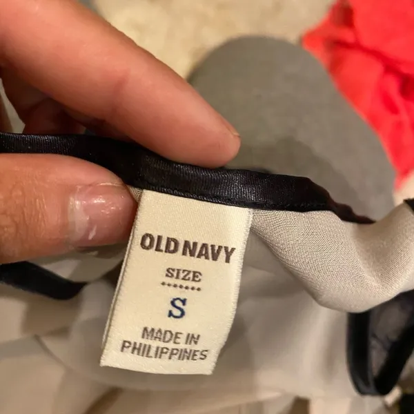 Old navy tank top blouse - Image 3