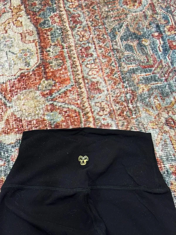 Aritzia Leggings - Image 3