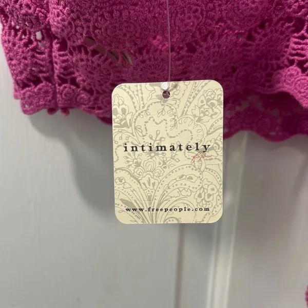 Intimately by Free People Crochet Bralette Fiji Flower Pink Rose Size Medium NWT - Image 2