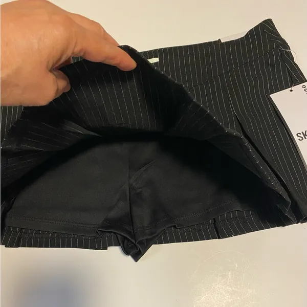 NWT Women’s Almost Famous Black Striped Mini Skort - Image 10