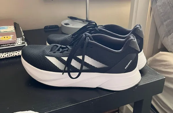 Adidas Tennis Shoes - Image 2