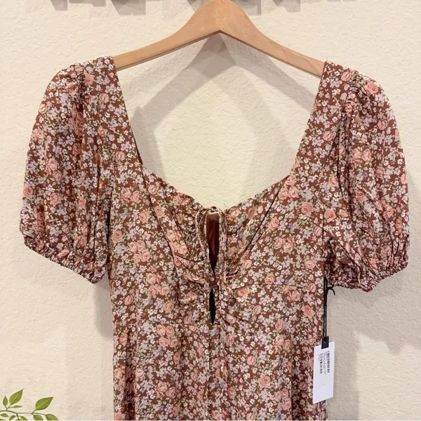 ASTR Lace Up Puff Sleeve Midi Dress in Brown Floral Size Small NWT - Image 4