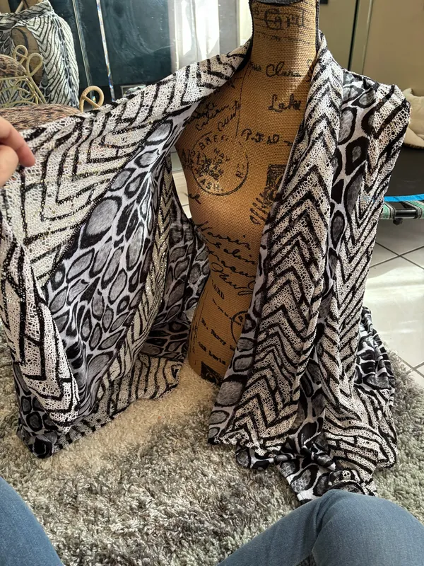 Fantatic vest size S. 💜 Multiple - Image 3