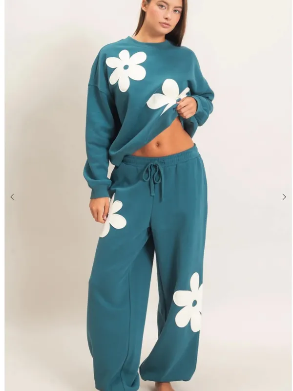 NEW Double Zero Teal Floral Appliqué Fleece Sweatshirt Jogger Set Medium - Image 9